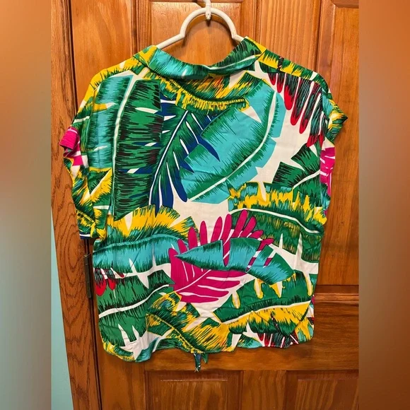 NWT Xhilaration Multicolor Tropical Button Down Shirt - Picture 2 of 4